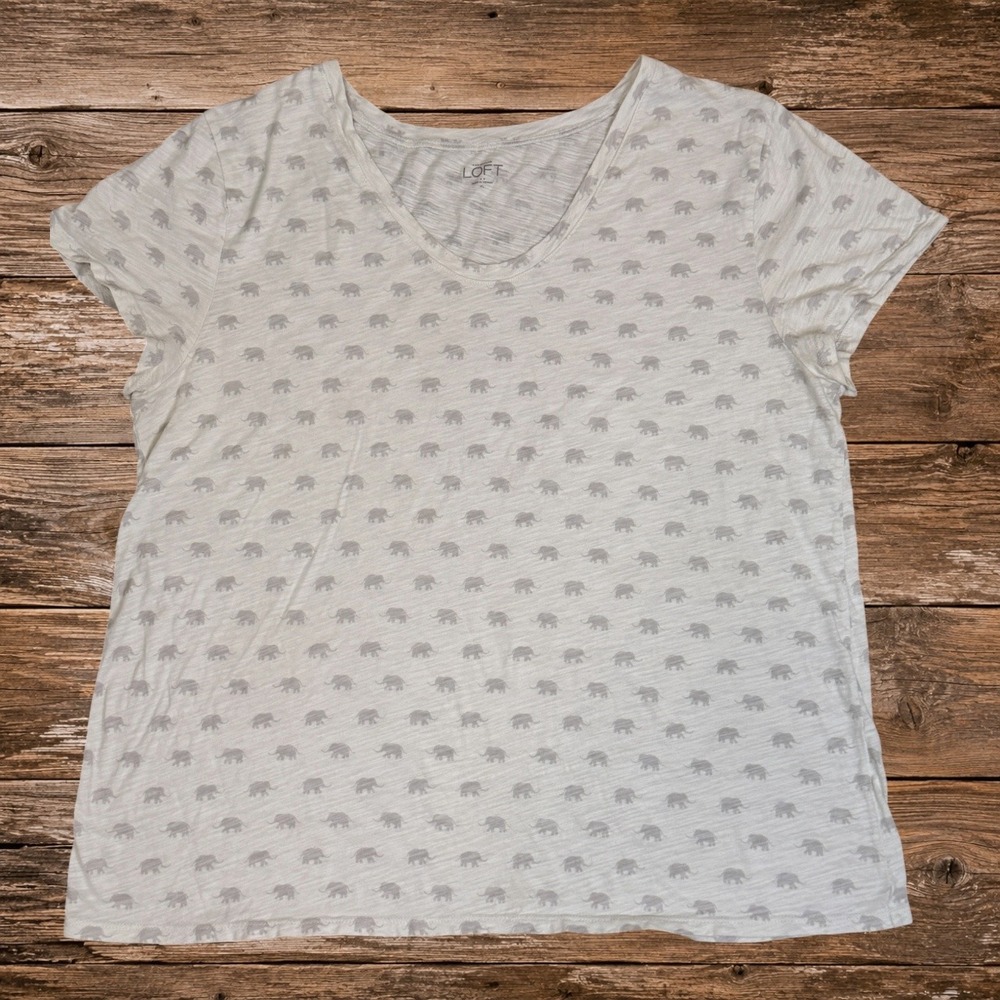 LOFT Elephant Print Tee Women's XL White Gray Short Sleeve Scoop Neck Top